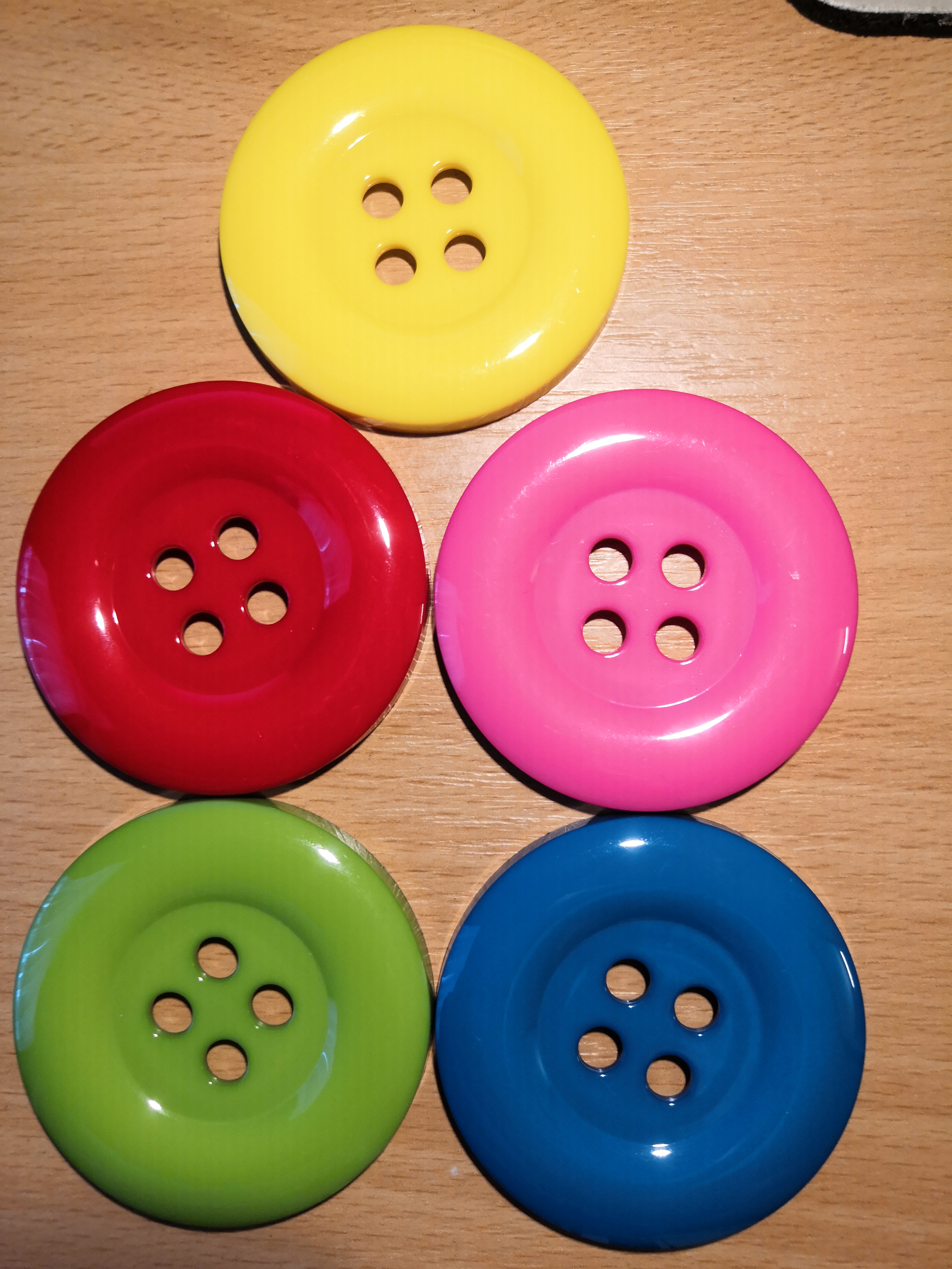 343955 Velké barevné 5,8cm - různé barvy