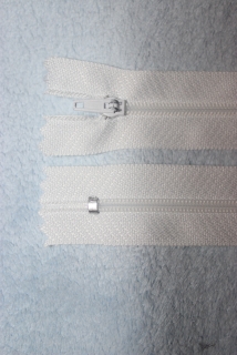 zip bílý 55 cm 3# N