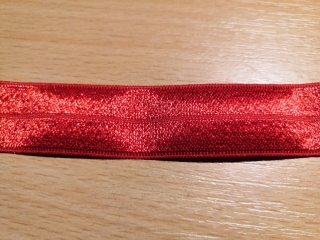 Pruženka lemovací lomená 20mm červená - Oeko-tex standard 100