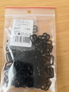 Zkracovač ramínkový 11 mm plast černá