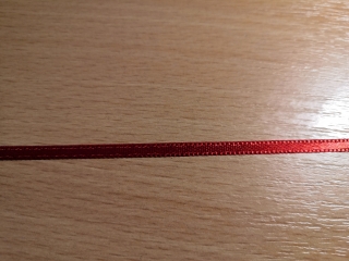 Stuha saténová 3 mm - červená
